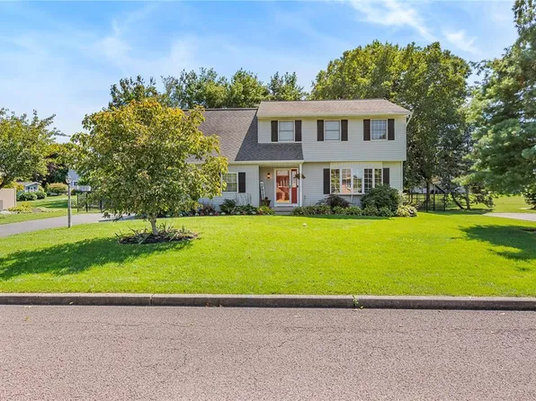 300 Florentine Dr, Easton, PA 18040