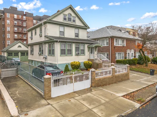 84-22 Daniels Street image 22 of 26