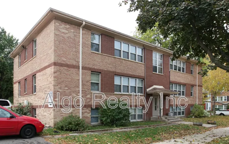 2419 Plymouth Ave N #201