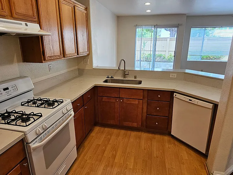 10960 Ivy Hill Dr #6 — Photo 8