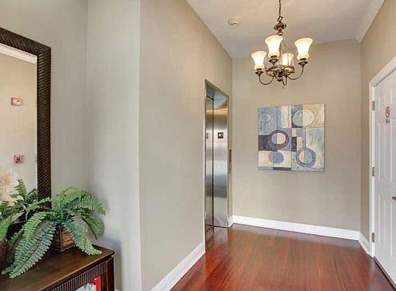 4th image of 3203 Carondelet St Unit 202