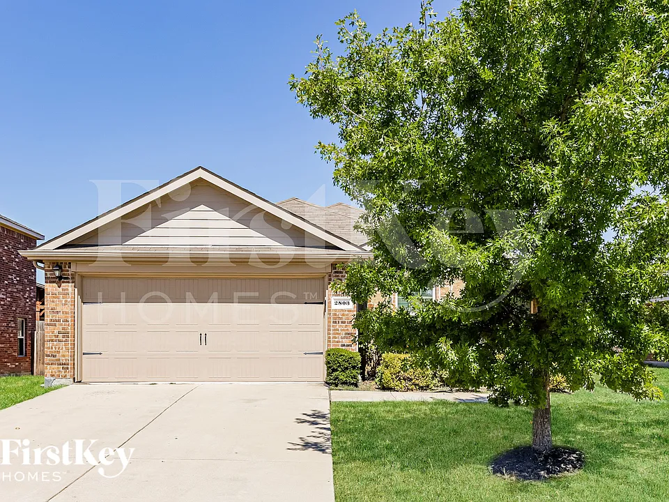 2803 Englenook Dr