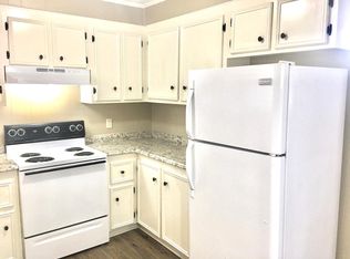196 Flowers Ln, Brandon, MS 39047