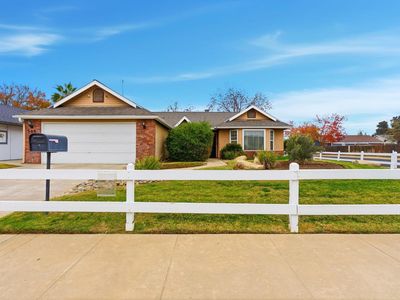 968 Lakewood Dr, Hanford, CA, 93230