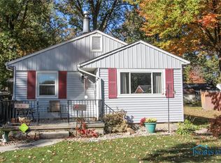 1136 Nela Pkwy, Toledo, OH 43615