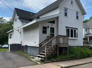305 Oak St, Ishpeming, MI 49849