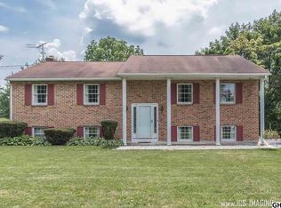 128 Lawrence Ln, Carlisle, PA 17015