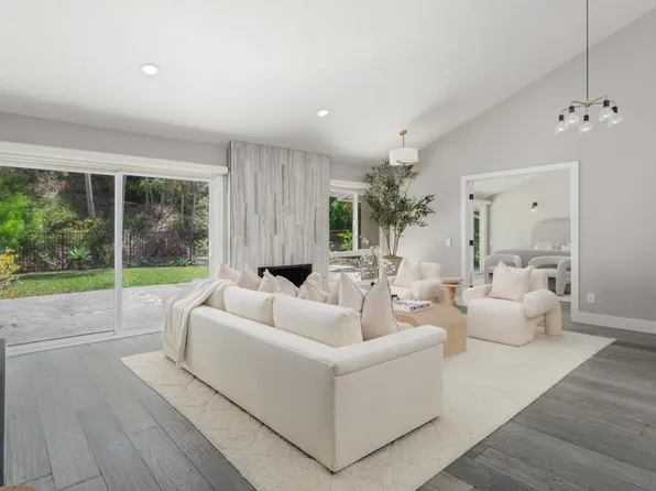 2018 Caminito San Nicholas, La Jolla, CA 92037