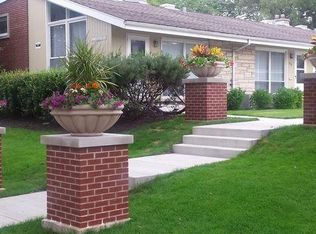426 Ridge Rd, Wilmette, IL 60091