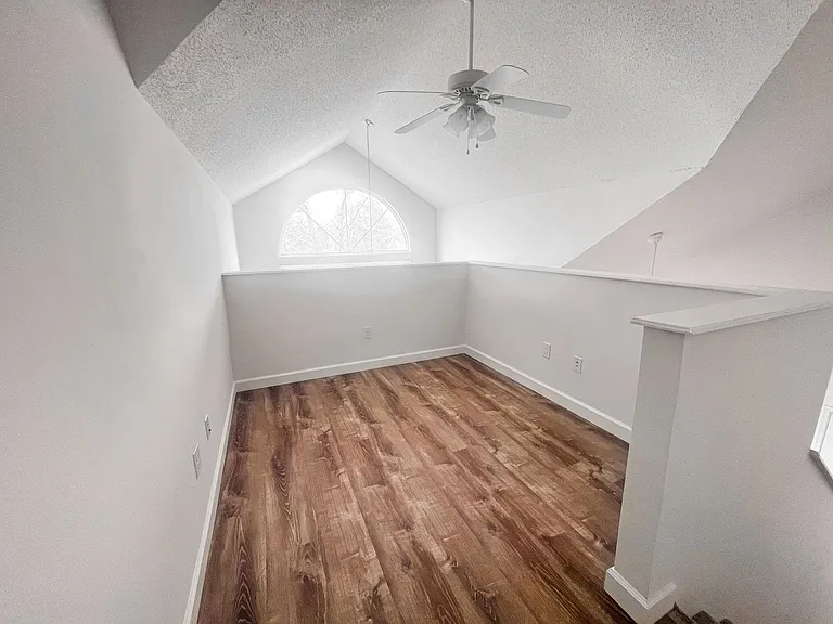 Heritage Apartments — Photo 20