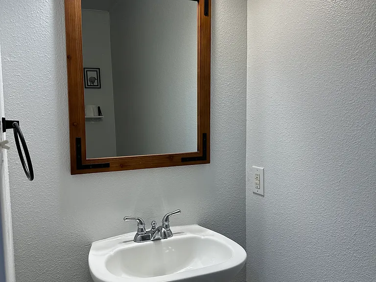139 Birchwood Bay — Photo 8