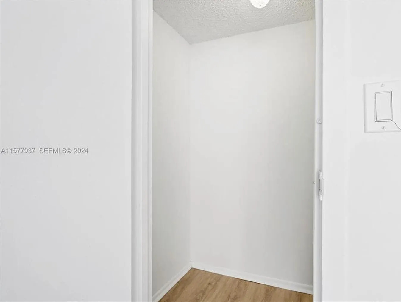 2 bed, 1.5 bath, 1200 sqft, $2,150 — Photo 4