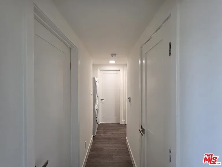 1635 S Beverly Glen Blvd #6 — Photo 49
