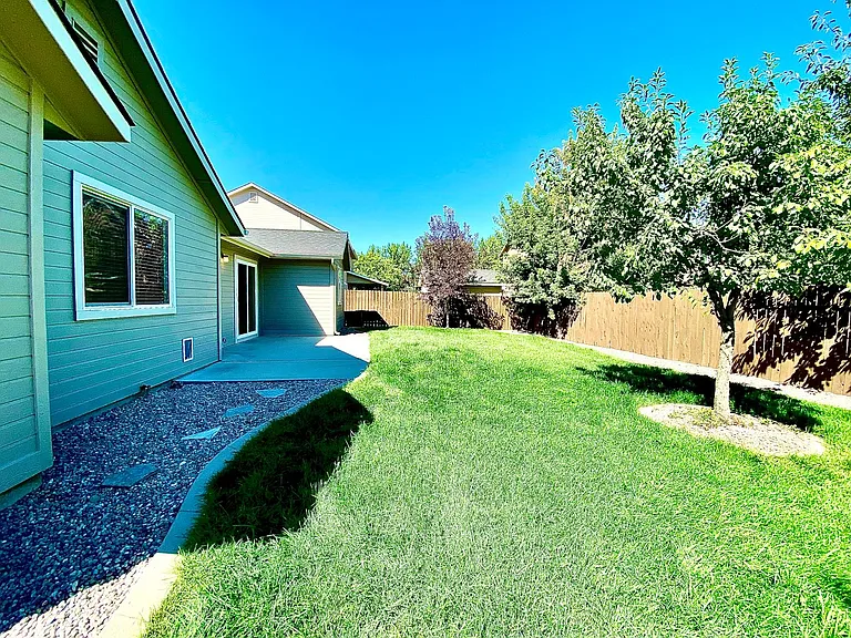1014 N Manship Ave — Photo 47