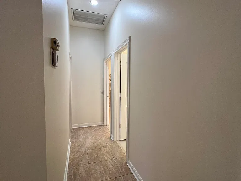 244 Hampton Pl — Photo 22