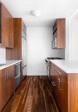 4th image of 88 Greenwich St APT 710