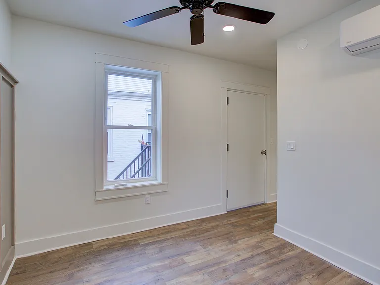 11 E Walnut St #2 — Photo 14