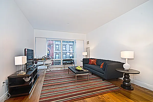 Rented by New York Residence | media 27