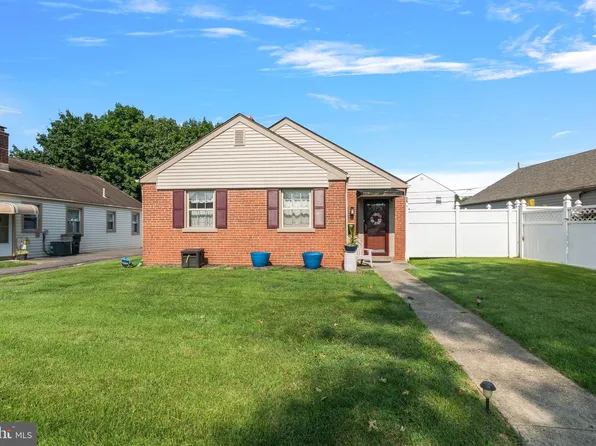 9210 Exeter Rd, Philadelphia, PA 19114
