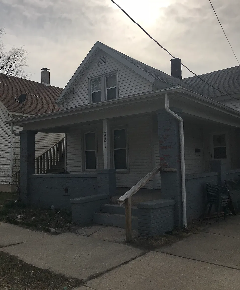 321 Willard Ave photo 1
