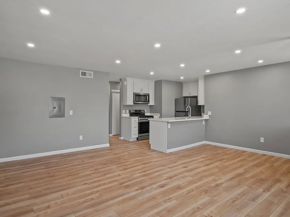 2306 Heidi Pl #3