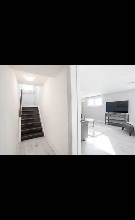 2nd image of 289 Burnett Ave