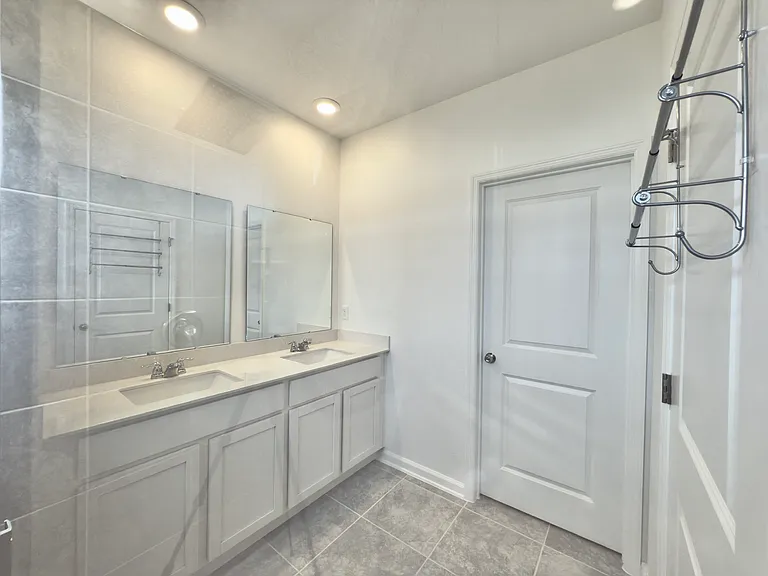 2431 Skyline Loop — Photo 12