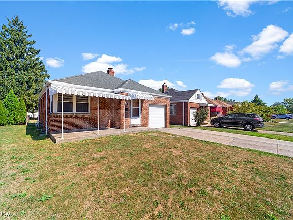 2nd image of 2220 Grovewood Ave