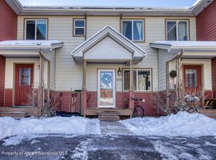 489 N 8th St, Carbondale, CO 81623