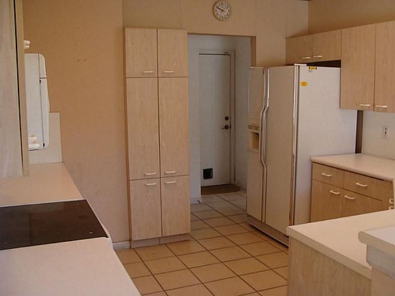 3rd image of 2934 Port Royale Ln S