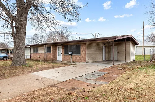 1950 Thunderbird Ave Photo 1