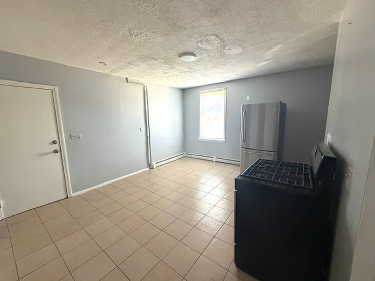 3 Appian St #2 — Photo 10