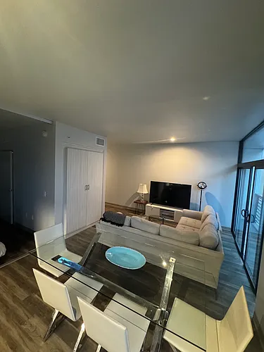 1929 Columbia St #302 Photo 1