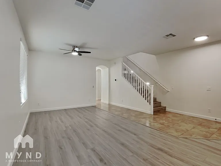 14535 W Port Royale Ln — Photo 6