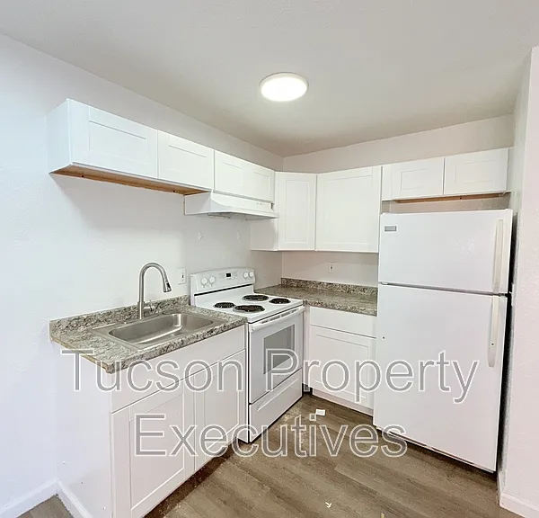 3810 E Monte Vista Dr #107 — Photo 1