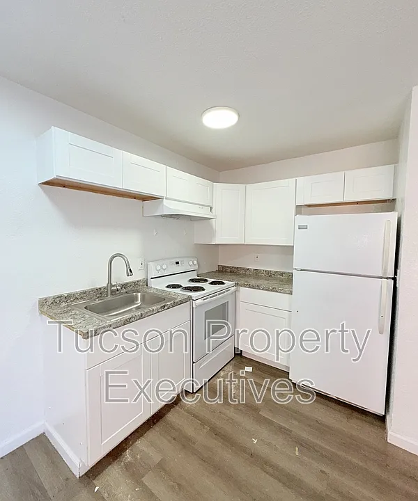 3810 E Monte Vista Dr #107