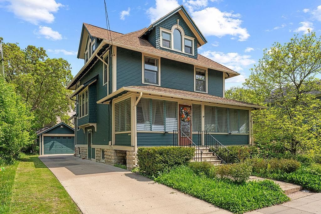 742 Franklin St, Oshkosh, WI 54901 | Zillow