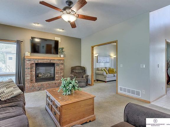 4th image of 9431 Valley View Dr
