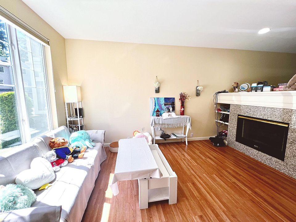 1st image of 9223 122nd Ct NE APT 136