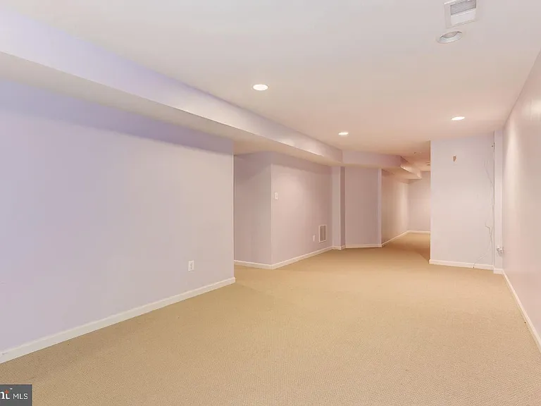3795 Louise Ave — Photo 23