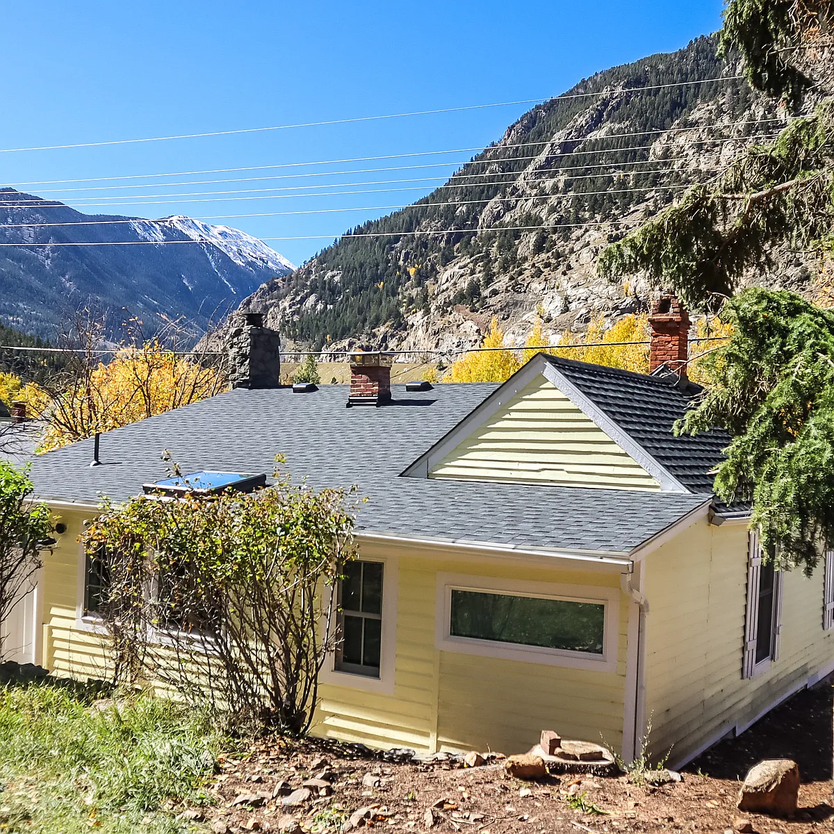 Backyard views to the west - 906 Main St