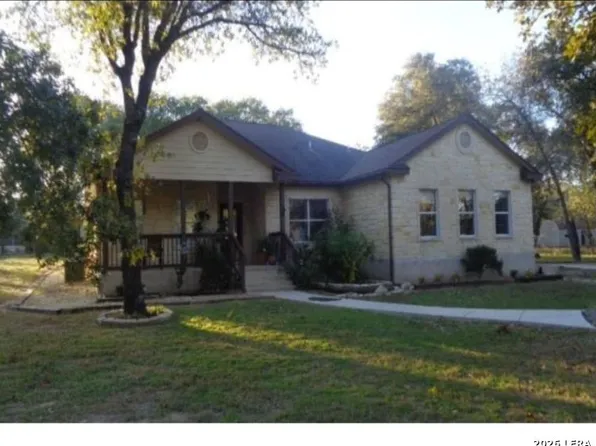 254 County Road 6876, Natalia, TX 78059