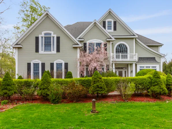 4 West Farms Lane, New Fairfield, CT 06812