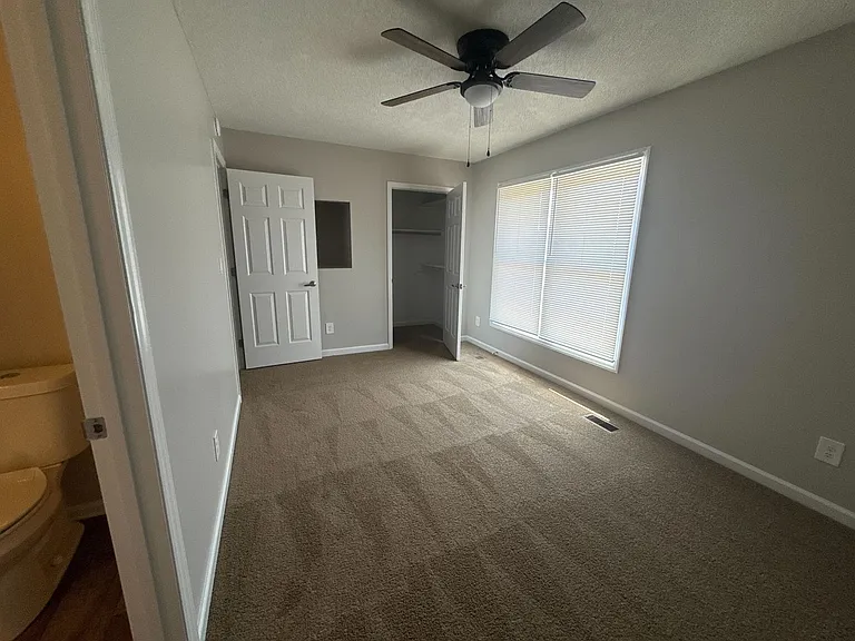Western Villa Townhomes — Photo 15