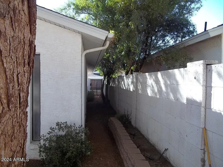 510 W Fellars Dr — Photo 22