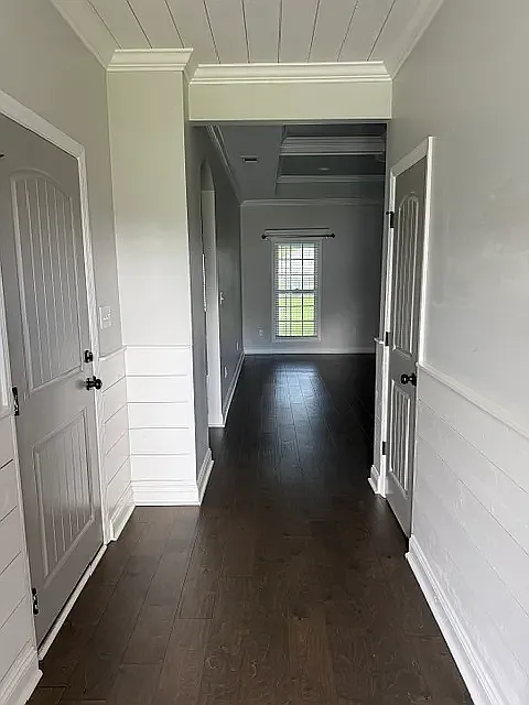 4 bed, 1967 sqft, $2,100 — Photo 3