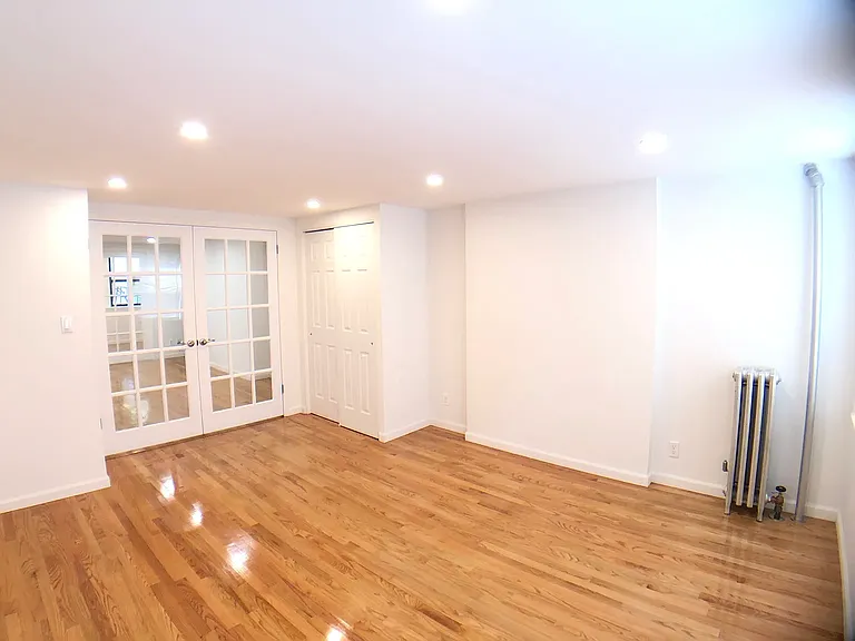 746 Driggs Ave #GRD — Photo 7