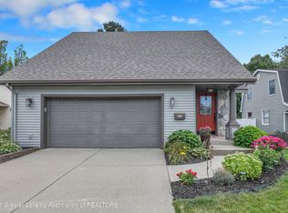 841 W Grand River Ave, Portland, MI 48875