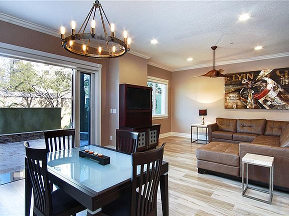 5th image of 4907 Bayshore Blvd Unit 108
