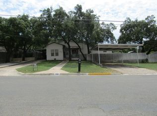 300 E College St, Sonora, TX 76950